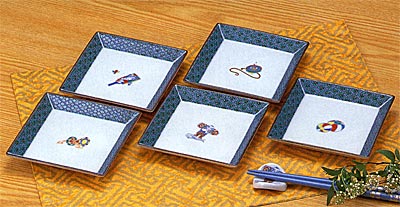 Various Containers Maps from Different Materials