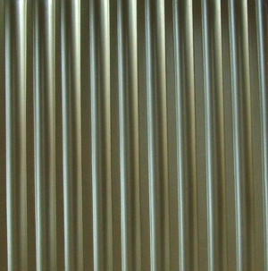 Wave pattern plate